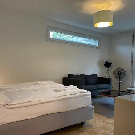 Amazing In The Centre *